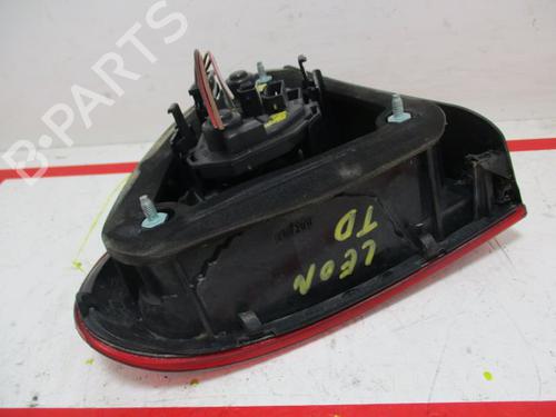 Right taillight SEAT LEON (1M1) 1.6 16 V | BP15932967C35 