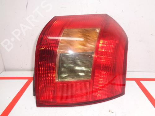 Used Right taillight TOYOTA COROLLA (_E12_) 2.0 D-4D (CDE120R, CDE120L_) (116 hp) 15933433