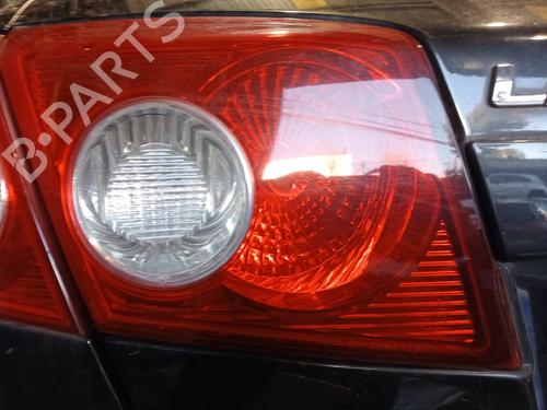 Feu de coffre gauche CHEVROLET LACETTI (J200) 1.6 (109 hp) 32072510