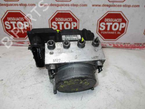 Used ABS pump FIAT BRAVO II (198_) 1.9 D Multijet (198AXB1A) (120 hp) 7384850