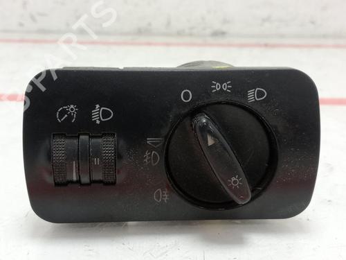 Used Headlight switch SEAT LEON (1M1) 1.9 TDI (130 hp) 23528091