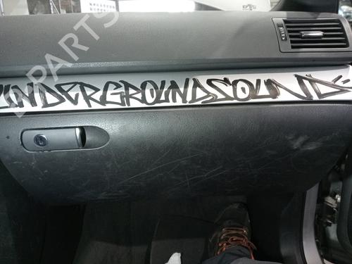 handskerum-audi-a4-b7-8ec-2004-2005-2006-2007-2008-2009-31967409 main image