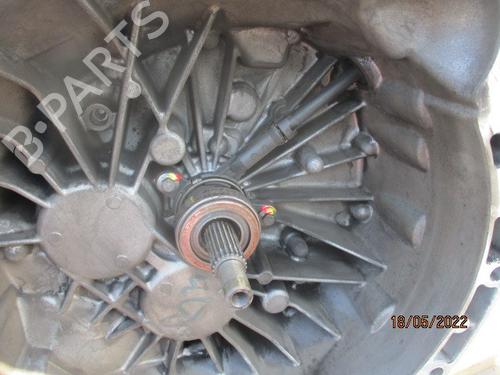 Gearbox RENAULT GRAND SCÉNIC II (JM0/1_) 2.0 dCi (JM1K) | BP15925761M3 