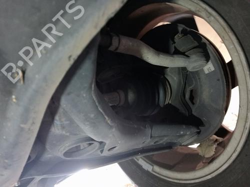 Used Right front suspension arm TOYOTA YARIS (_P13_) 1.5 Hybrid (NHP130_, NHP130) (101 hp) 32866362