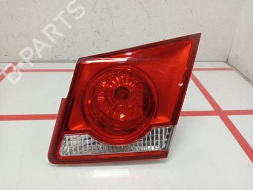 Used Right tailgate light CHEVROLET CRUZE (J300) [2009-2025]  22698212