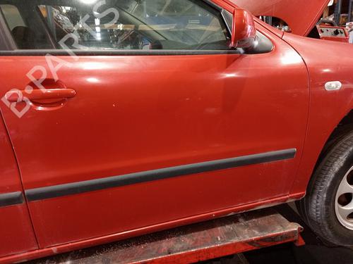 right-front-door-seat-leon-1m1-1999-2000-2001-2002-2003-2004-2005-2006-32721780 main image