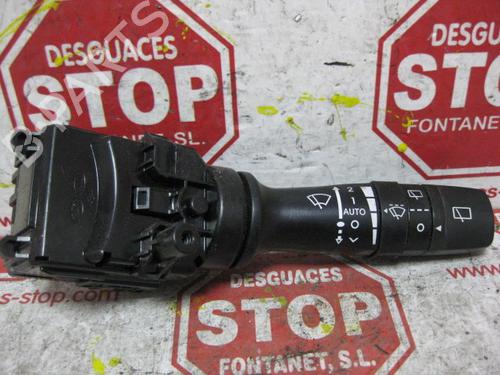 Used Steering column stalk KIA SPORTAGE III (SL) 1.7 CRDi (116 hp) 7305905
