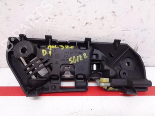 Front left interior door handle MERCEDES-BENZ M-CLASS (W164) ML 320 CDI 4-matic (164.122) | BP16403756I13 