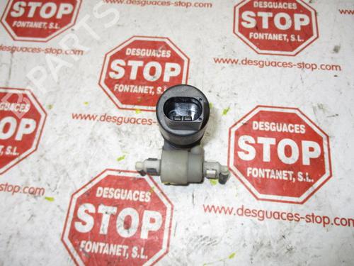 Used Washer pump VW GOLF VI (5K1) 1.6 TDI (105 hp) 15923133