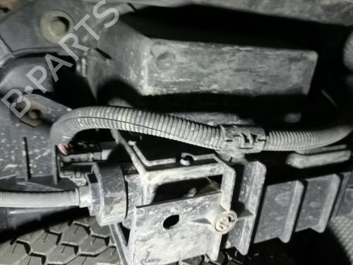 Used Electric handbrake RENAULT SCÉNIC II (JM0/1_) 1.9 dCi (JM0G, JM12, JM1G, JM2C) (120 hp) 30709865