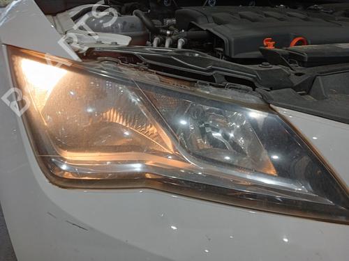 Used Right headlight Right headlight SEAT LEON (5F1) [2012-2021] 33994369 33994369