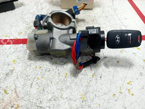 Engine control unit (ECU) HYUNDAI i30 (FD)  | BP19535225M57 