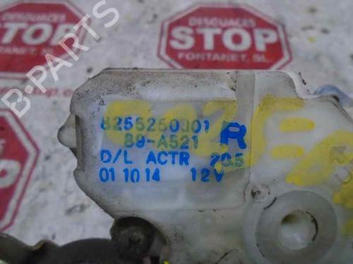 Rear right lock NISSAN TERRANO II (R20) 2.7 TDi 4WD | BP7394110C99 