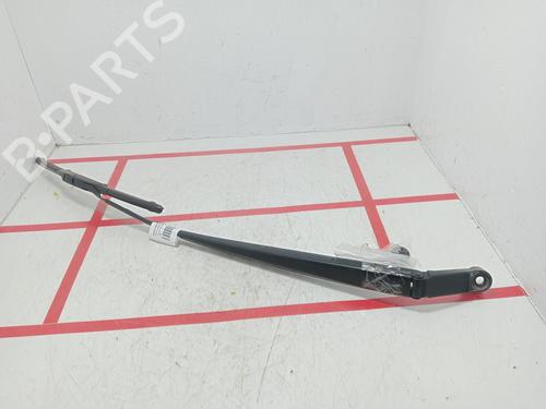 Used Front windshield wiper arm Front windshield wiper arm 32328185 32328185