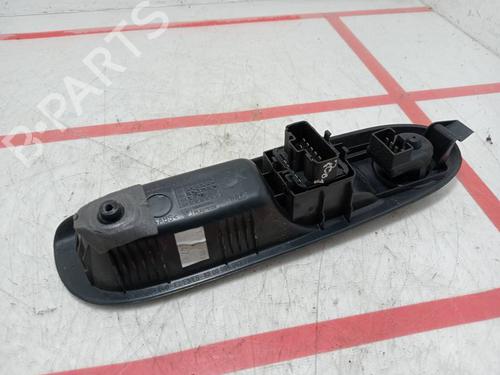 Used Left front window switch Left front window switch RENAULT CLIO II (BB_, CB_) 1.2 (BB0A, BB0F, BB10, BB1K, BB28, BB2D, BB2H, CB0A,... (58 hp) 26504944 26504944