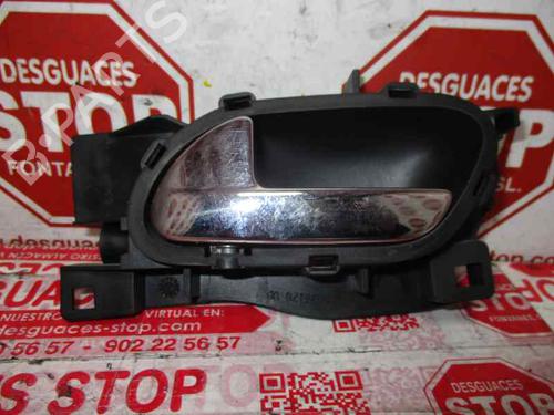 Used Front left interior door handle PEUGEOT 407 SW (6E_, 6D_) [2004-2011]  7370754