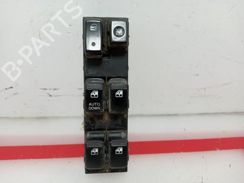 Used Left front window switch KIA SPORTAGE II (JE_, KM_) 2.0 CRDi 4WD (140 hp) 15947869