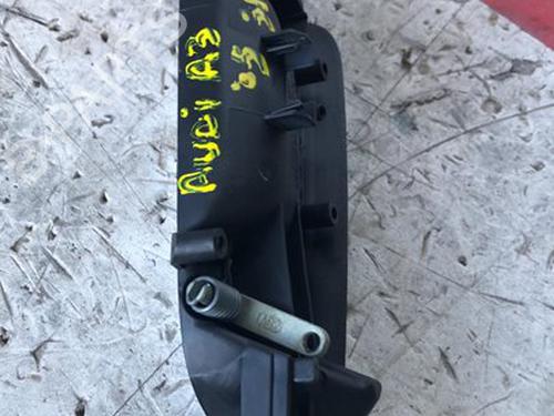 Højre fortil invendig håndtag AUDI A3 (8P1) [2003-2013]  7371563