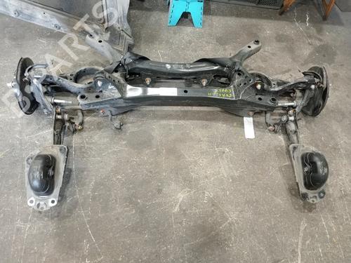 Ponte posteriore Ponte posteriore TOYOTA COROLLA Estate (_E21_) 1.8 Hybrid (ZWE211W) (122 hp) 37236929 37236929