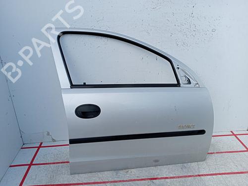 Used Right front door OPEL CORSA C (X01) [2000-2009]  31758021