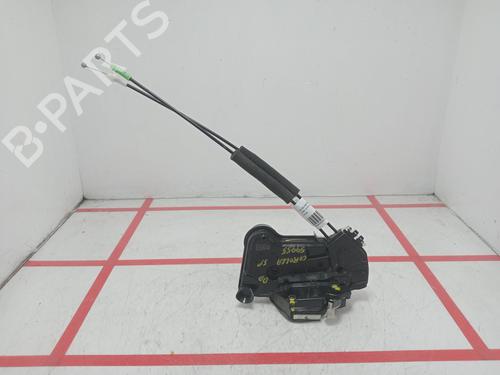 front-right-lock-toyota-corolla-estate-_e21_-2019-37235236 main image