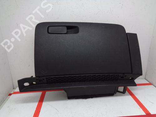 Used Glove box AUDI A1 (8X1, 8XK) 1.6 TDI (105 hp) 15933371