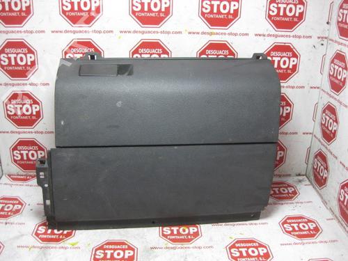 Used Glove box VW TOURAN (1T1, 1T2) 2.0 TDI 16V (140 hp) 7361736