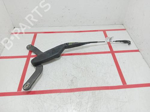 Used Front windshield wiper arm Front windshield wiper arm 38001064 38001064