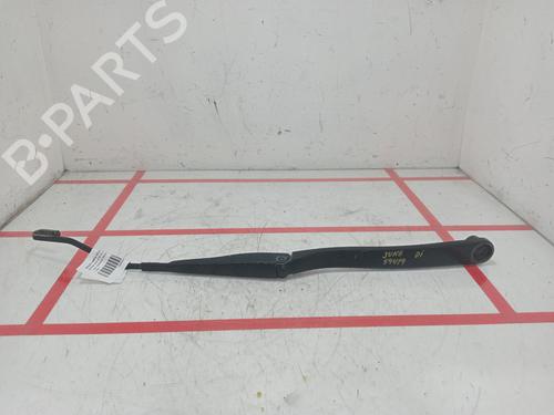 front-windshield-wiper-arm-nissan-juke-f15-2010-2011-2012-2013-2014-2015-2016-2017-2018-2019-32163170 main image