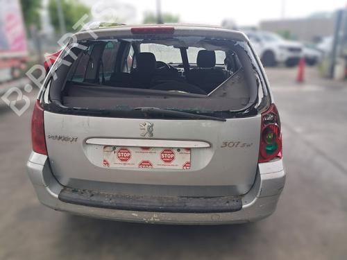 Used Third brake light Third brake light PEUGEOT 307 Break (3E) [2002-2009] 35737135 35737135
