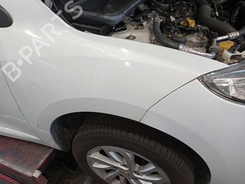 right-front-fenders-renault-megane-iii-hatchback-bz01_-b3_-2008-37630461 main image