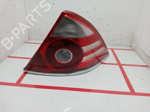 Used Right taillight FORD MONDEO III (B5Y) [2000-2007]  22610862
