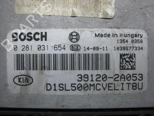 Engine control unit (ECU) KIA SPORTAGE III (SL) 1.7 CRDi | BP7305827M57 