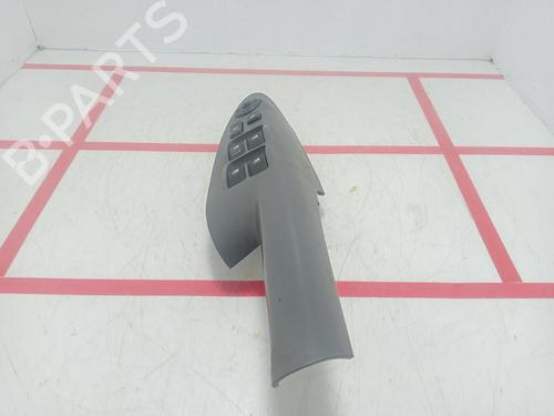 Used Left front window switch Left front window switch HYUNDAI TUCSON (JM) 2.0 All-wheel Drive (141 hp) 34523989 34523989