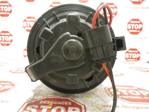 Heater blower motor PEUGEOT 208 I (CA_, CC_) 1.2 PureTech 82 | BP7664227M62 