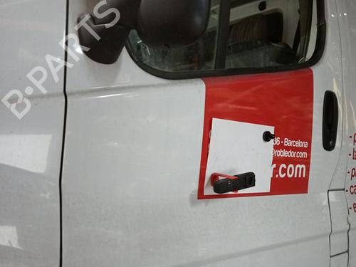 Used Left front door NISSAN PRIMASTAR Van (X83) [2002-2025]  30548900