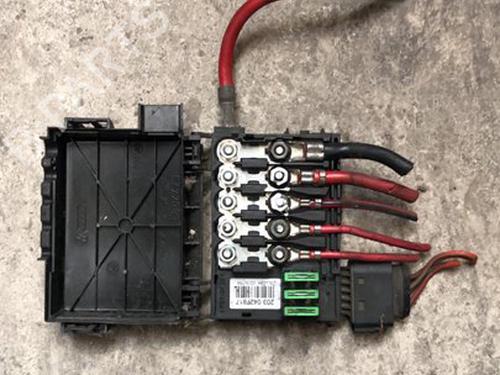 Fuse box SEAT LEON (1M1) | BP15947813E1 - Image 3