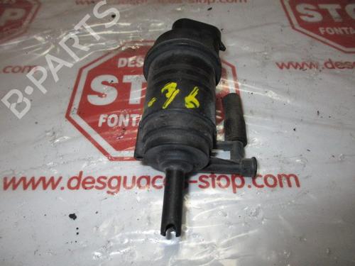Used Washer pump RENAULT CLIO I (B/C57_, 5/357_) [1990-1999]  15916211