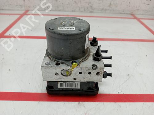 Used ABS pump KIA SPORTAGE III (SL) 1.7 CRDi (116 hp) 30719253