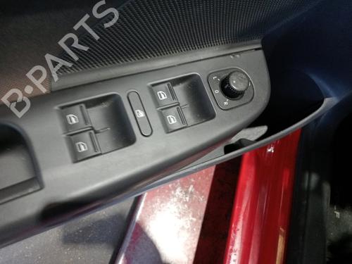 BP33267882I27 main image