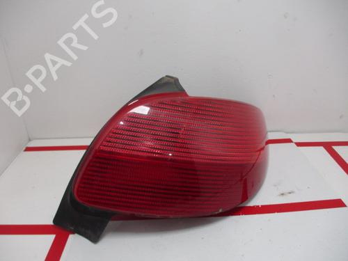 Piloto trasero derecho PEUGEOT 206 Hatchback (2A/C) 1.9 D (69 hp) 30775427