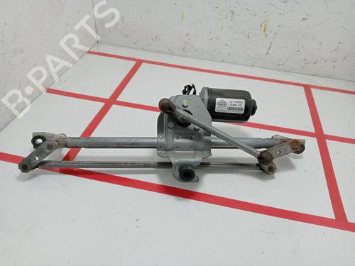Essuie-glace moteur avant OPEL CORSA C (X01) 1.2 Twinport (F08, F68) (80 hp) 23097013