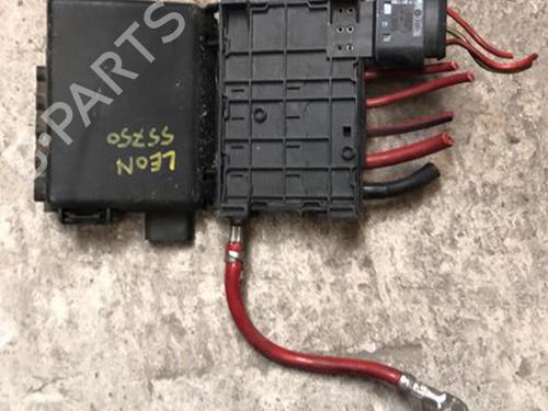 Fuse box SEAT LEON (1M1) | BP15947813E1 - Image 4