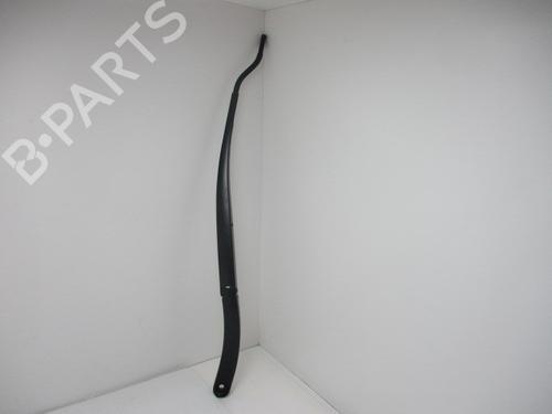 Used Front windshield wiper arm SSANGYONG TIVOLI [2015-2025]  17572205