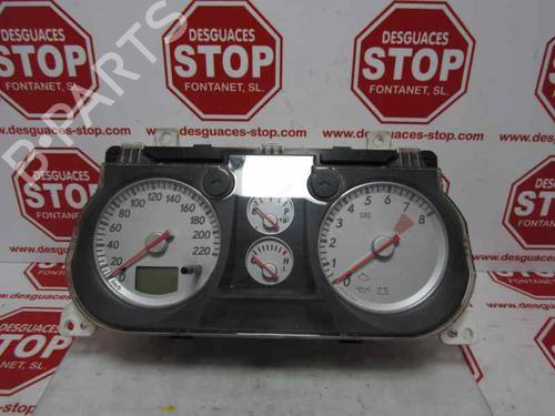 Used Instrument cluster MITSUBISHI OUTLANDER I (CU_W) [2001-2008]  7382496