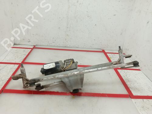 Essuie-glace moteur avant OPEL CORSA C (X01) 1.2 (F08, F68) (75 hp) 21575179