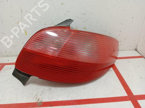 Højre baglygte PEUGEOT 206 Hatchback (2A/C) 1.4 LPG (75 hp) 30640467