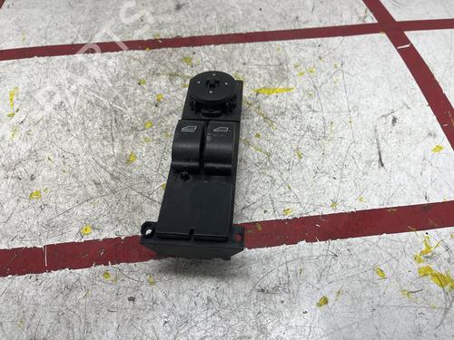 left-front-window-switch-ford-focus-ii-da_-hcp-dp-2004-2005-2006-2007-2008-2009-2010-2011-2012-2013-33793589 main image