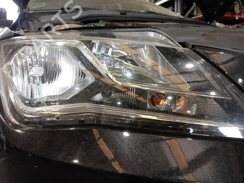 Used Right headlight Right headlight SEAT TOLEDO IV (KG3) 1.6 TDI (115 hp) 34348529 34348529