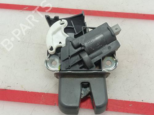 Used Tailgate lock AUDI A4 B7 (8EC) 2.0 TDI 16V (140 hp) 19524410